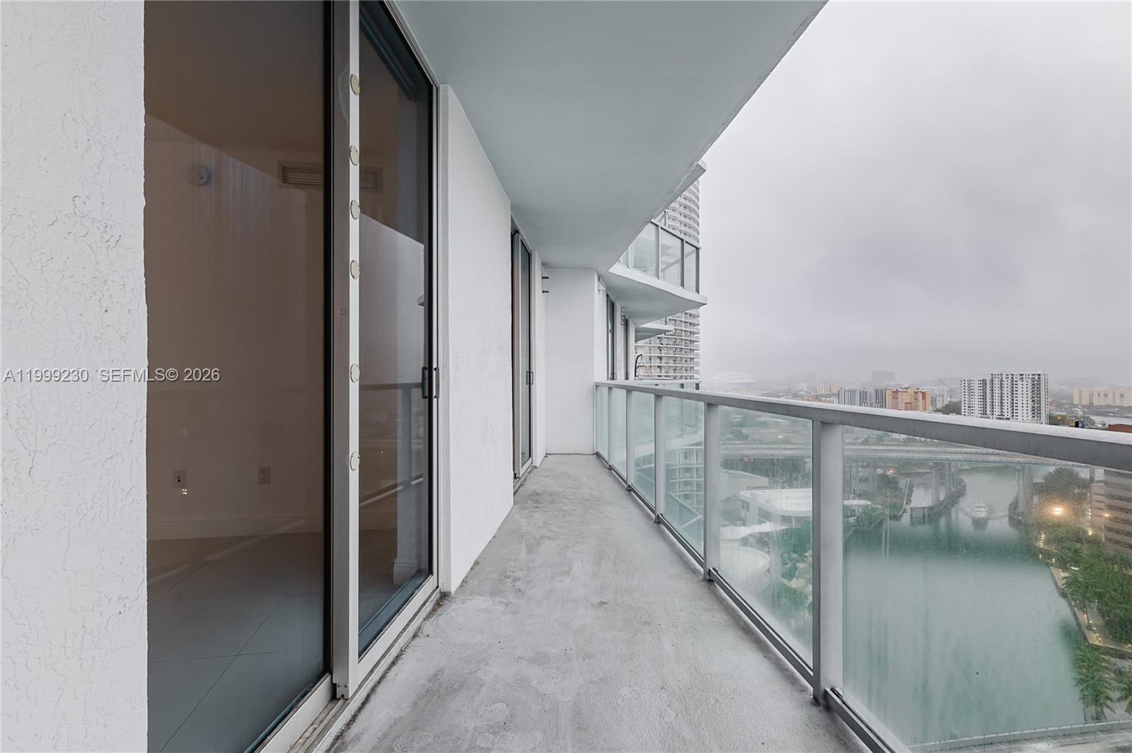 image Latitude on the River20