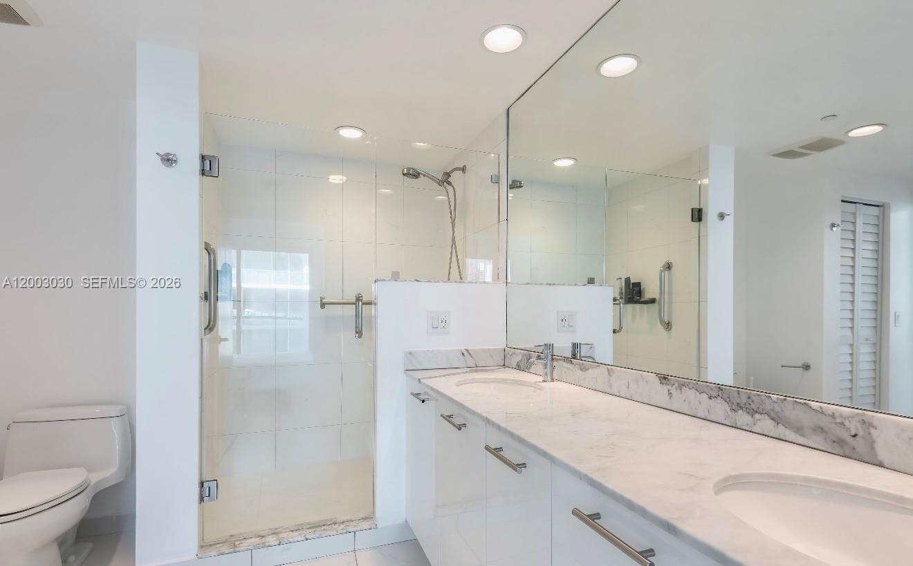 image 500 Brickell West16