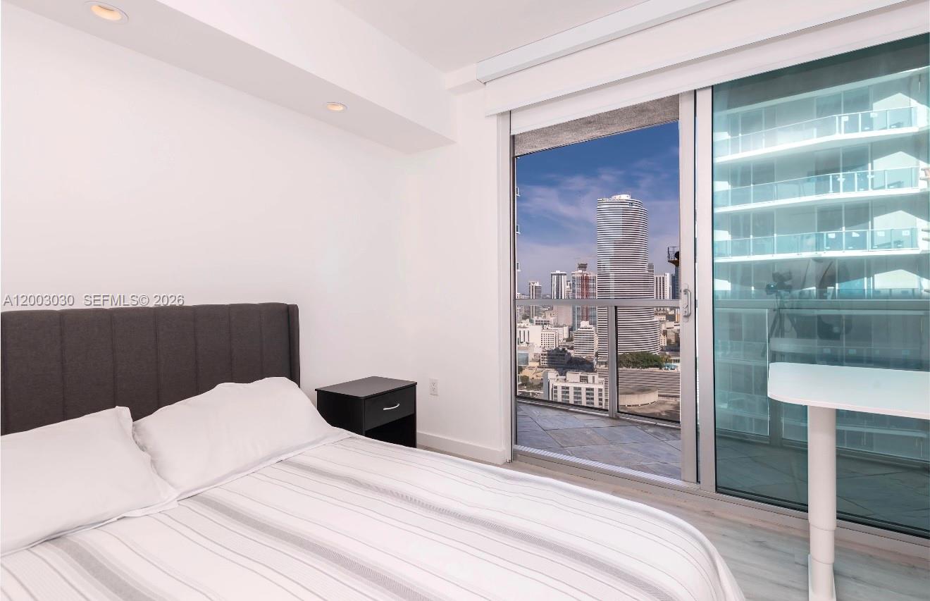 image 500 Brickell West22