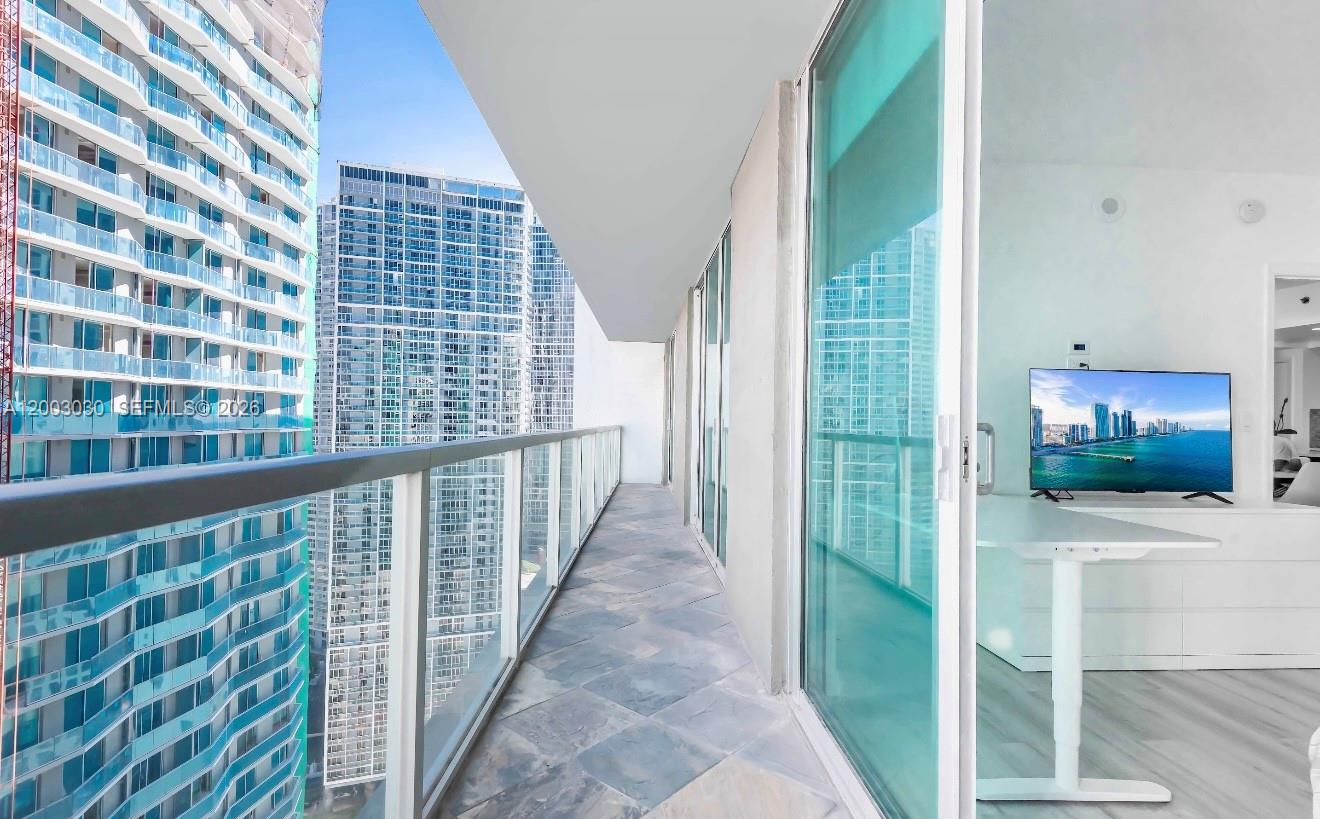 image 500 Brickell West25