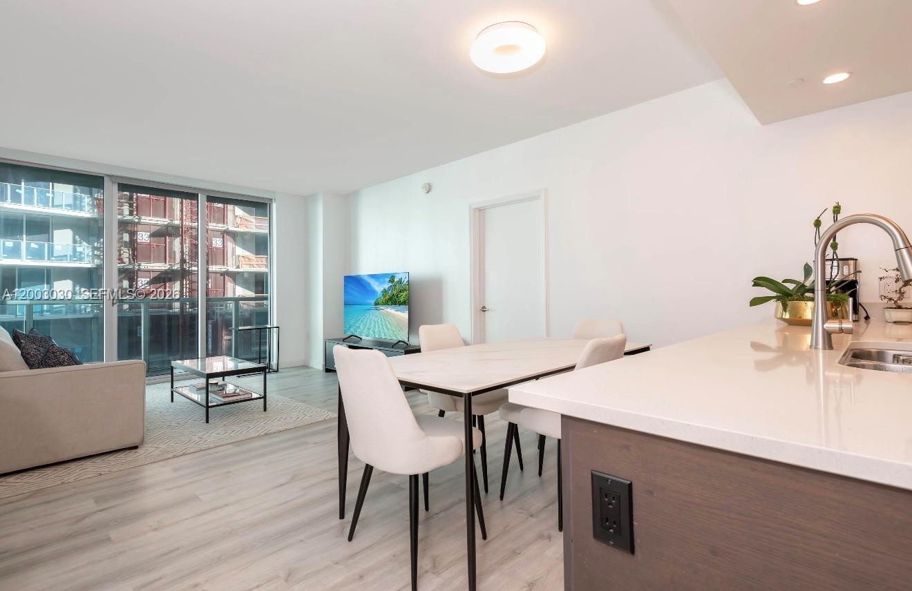 image 500 Brickell West2