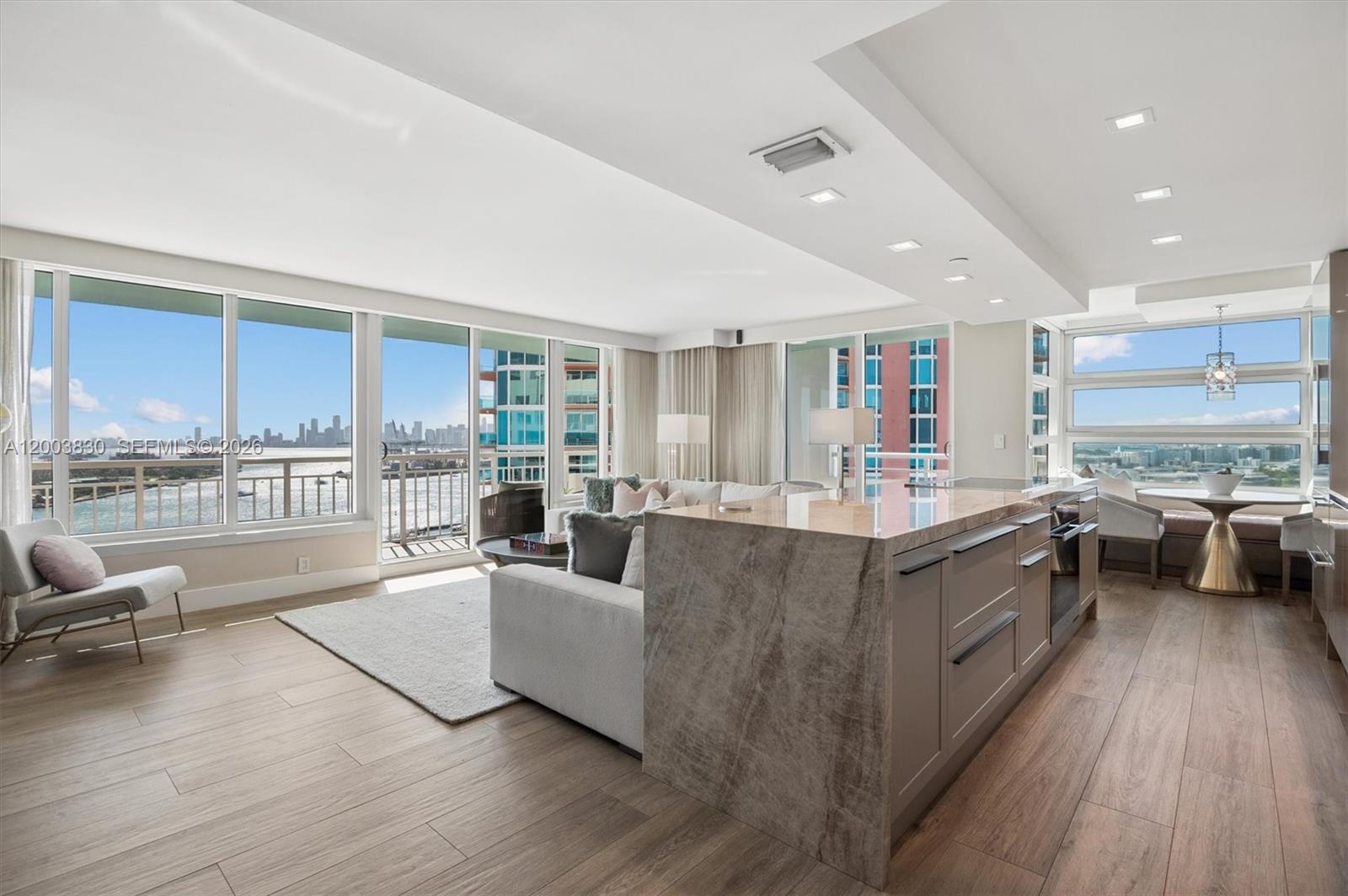 400 S Pointe Dr #2309