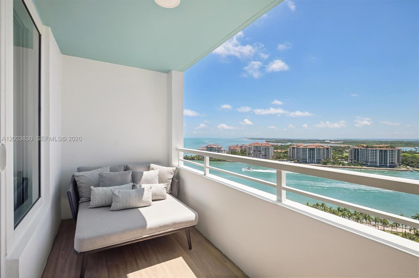 400 S Pointe Dr #2309 Miami Beach, FL 33139
