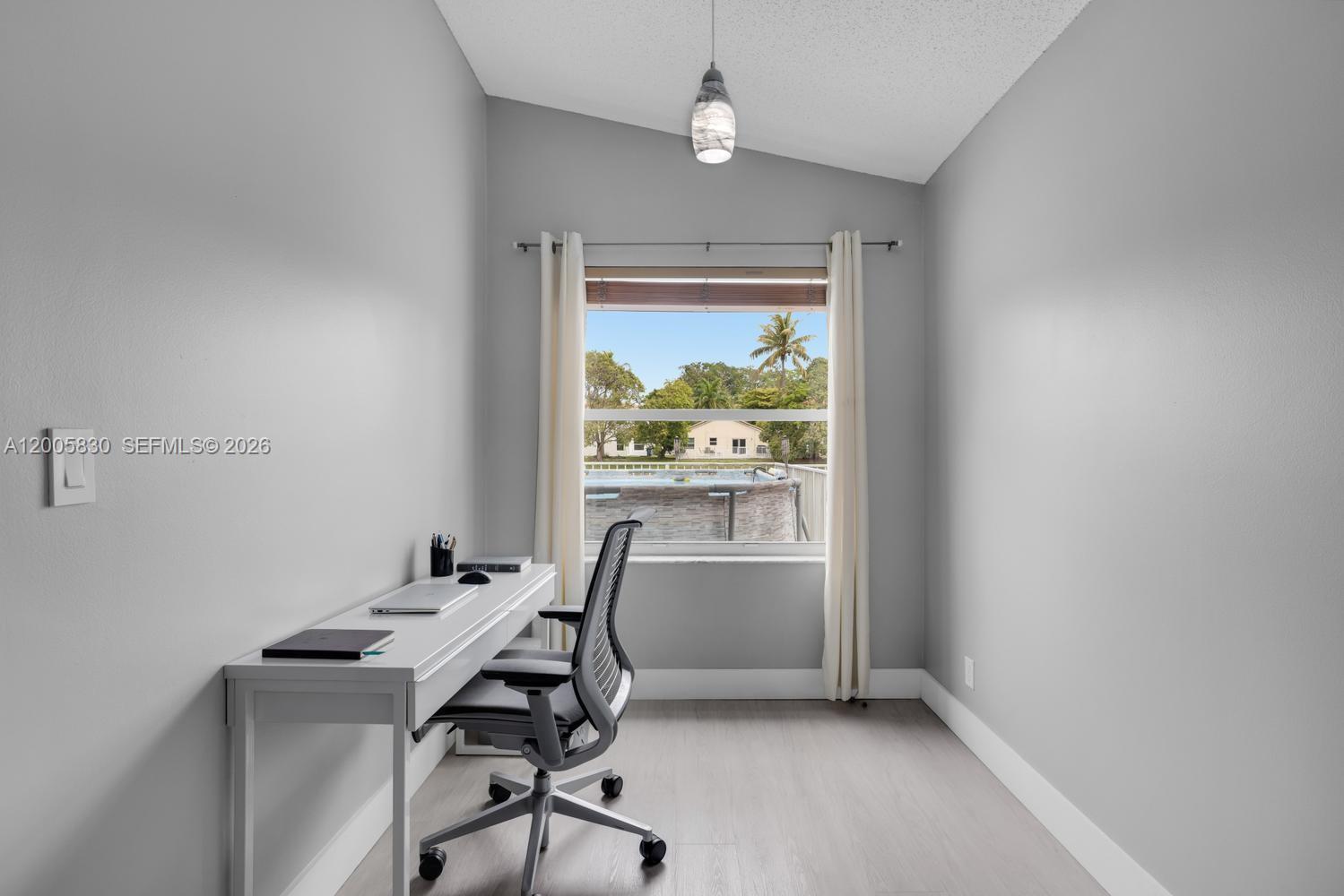 5861 S Sable Cir Margate, FL 33063