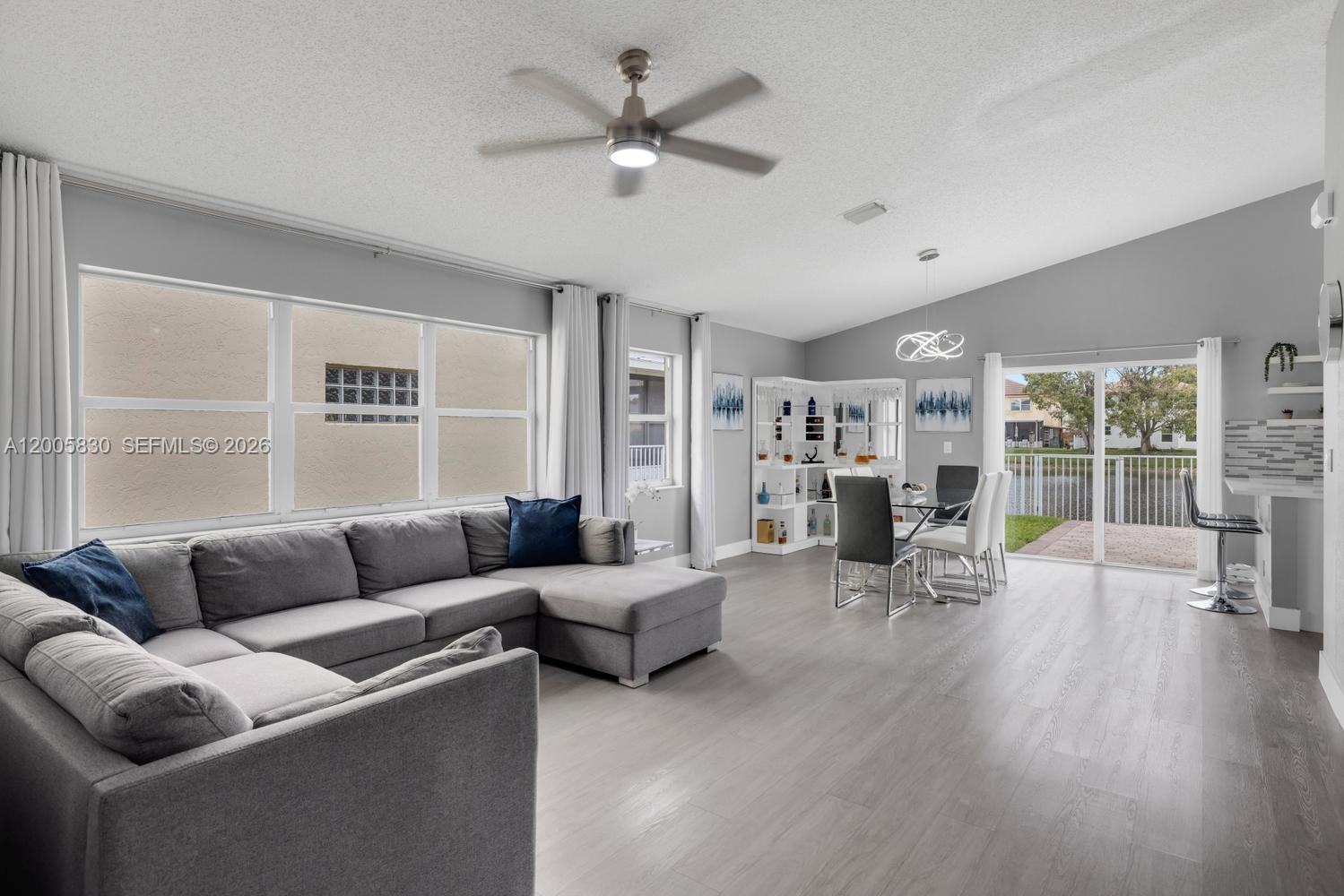 5861 S Sable Cir Margate, FL 33063