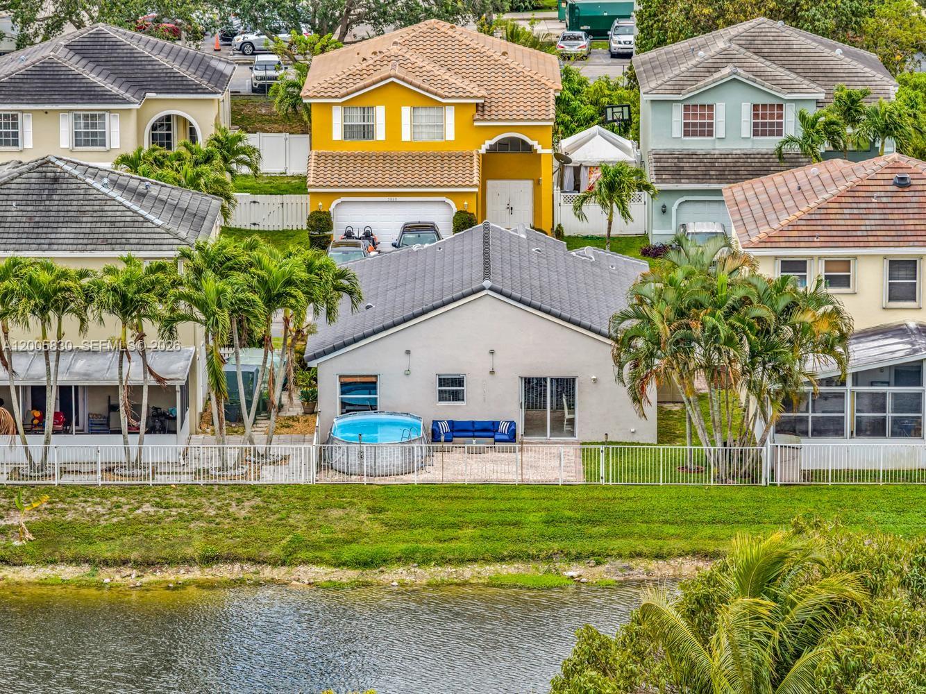 5861 S Sable Cir Margate, FL 33063