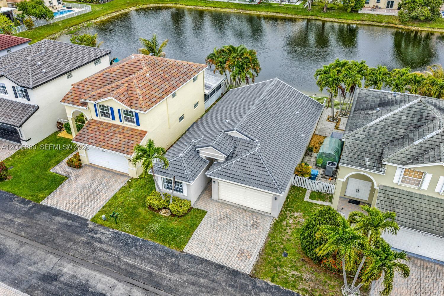 5861 S Sable Cir Margate, FL 33063