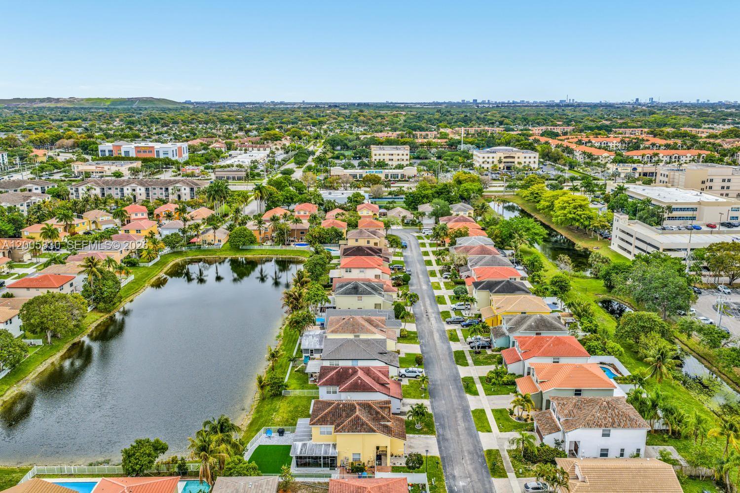 5861 S Sable Cir Margate, FL 33063