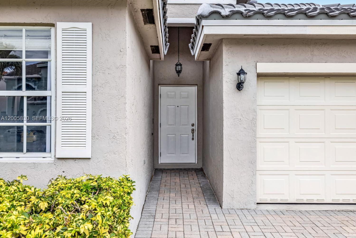 5861 S Sable Cir Margate, FL 33063