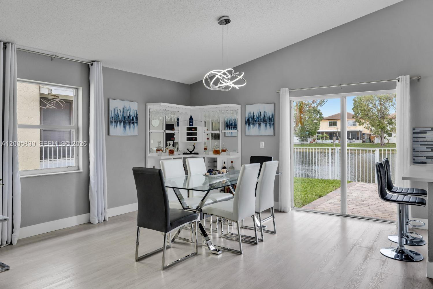 5861 S Sable Cir Margate, FL 33063