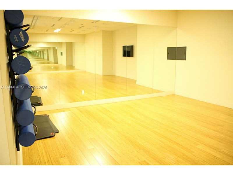 image Nine at Mary Brickell Village15