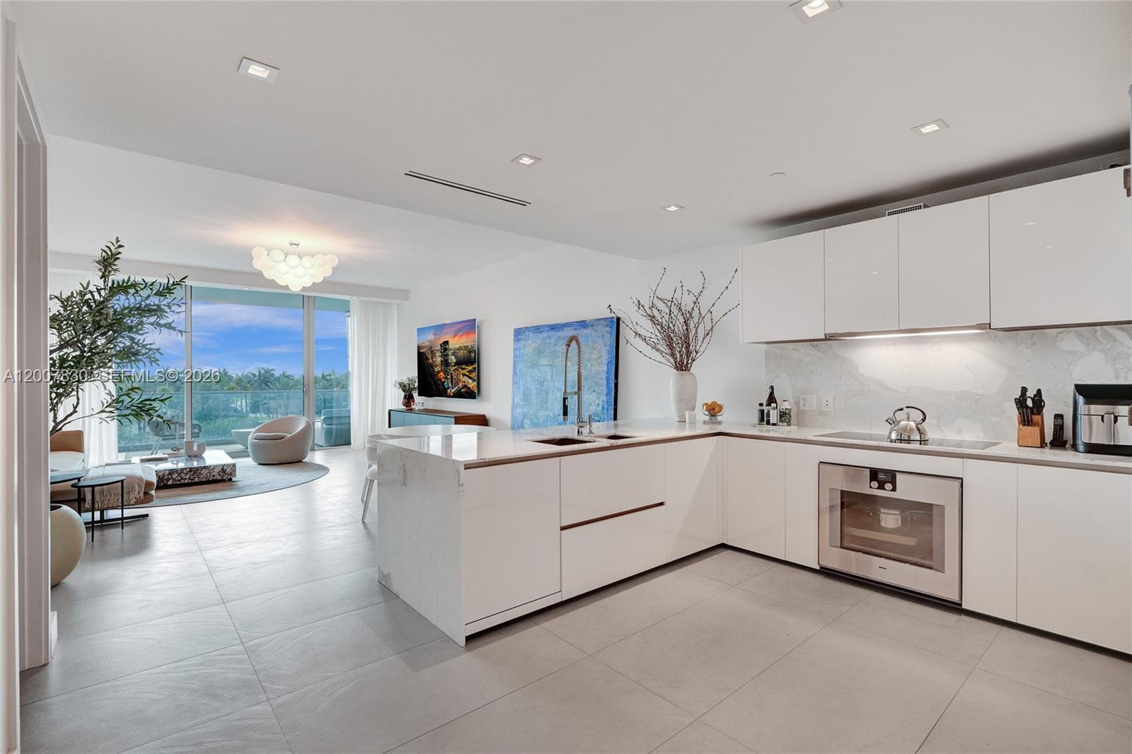 10201 Collins Ave #404 Bal Harbour, FL 33154