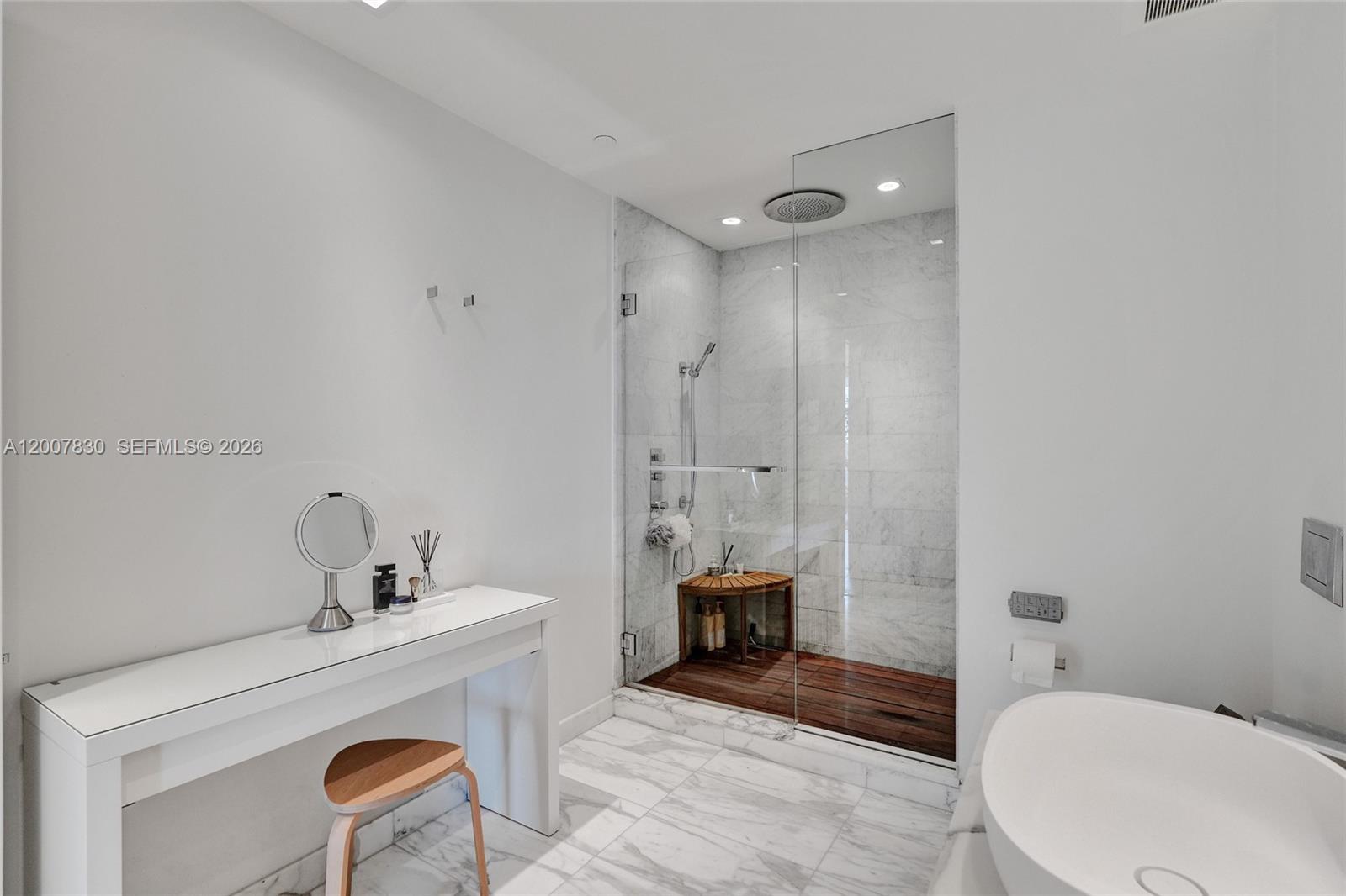 10201 Collins Ave #404 Bal Harbour, FL 33154