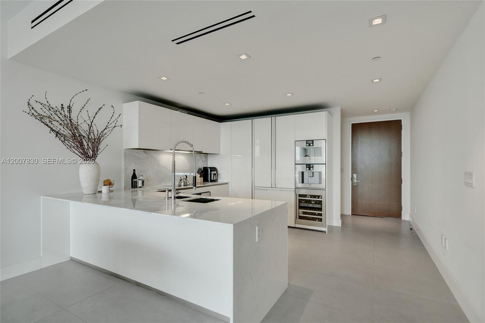 10201 Collins Ave #404 Bal Harbour, FL 33154