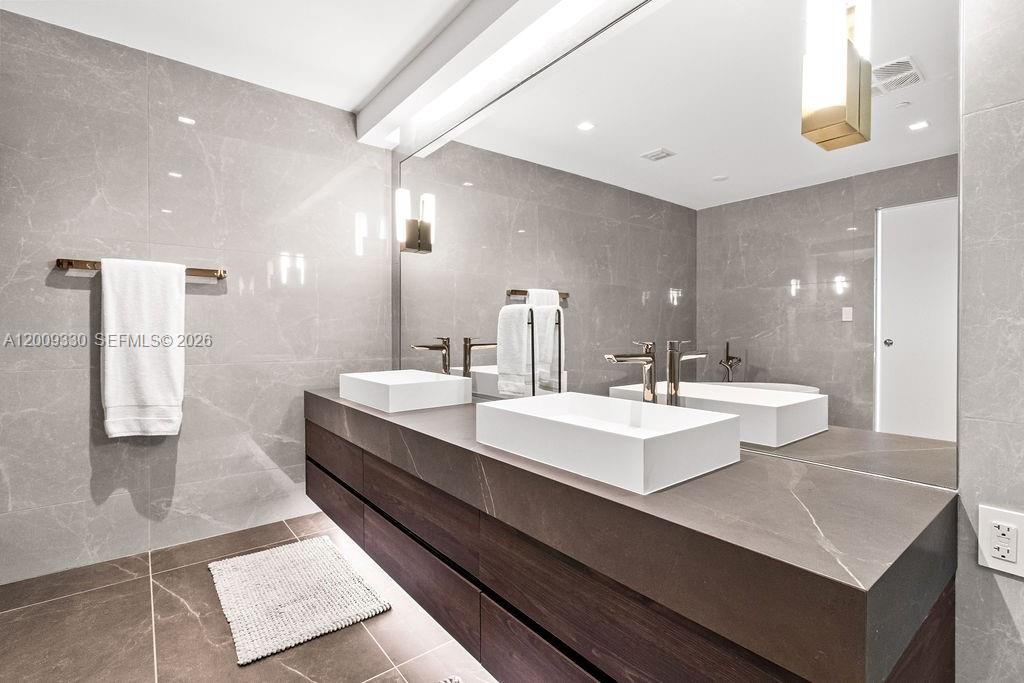 1116 N Ocean Blvd #1205 Pompano Beach, FL 33062