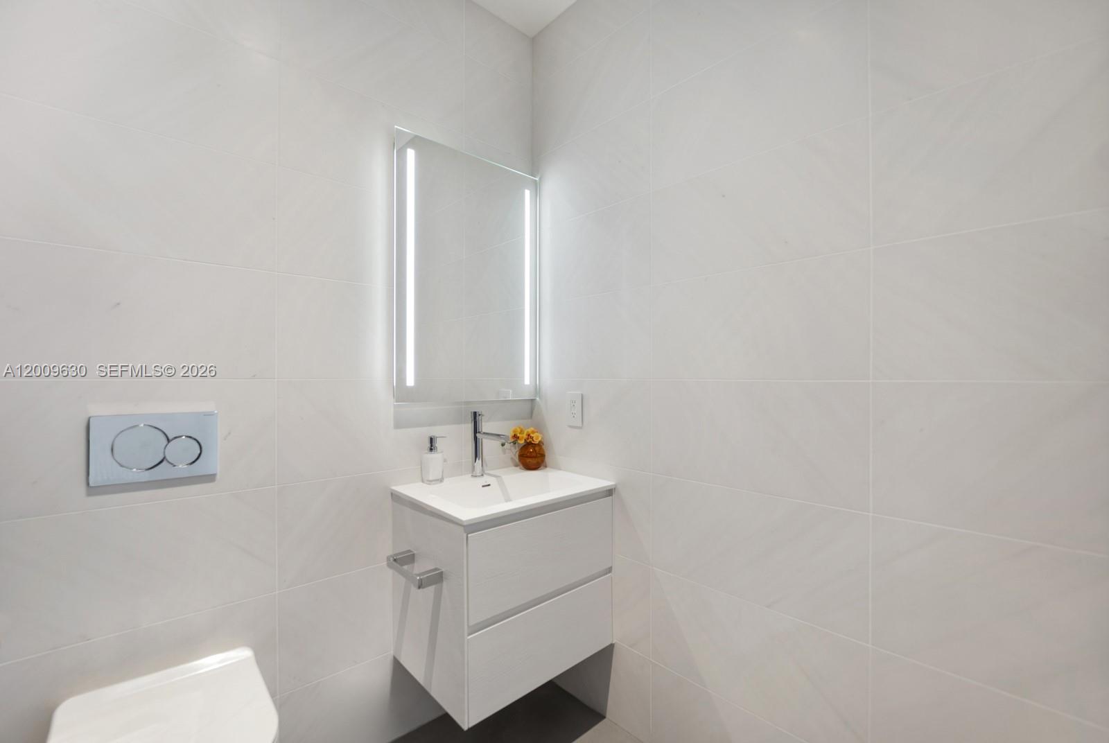 2000 S Ocean Dr #PH1 Hallandale Beach, FL 33009