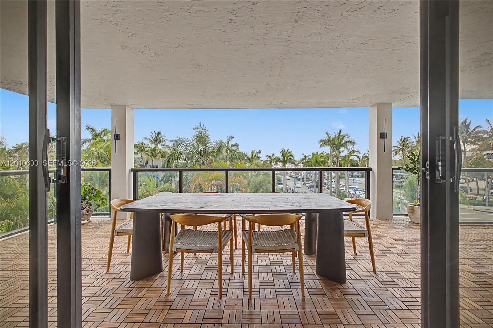 2575 S Bayshore Dr #4A Miami, FL 33133