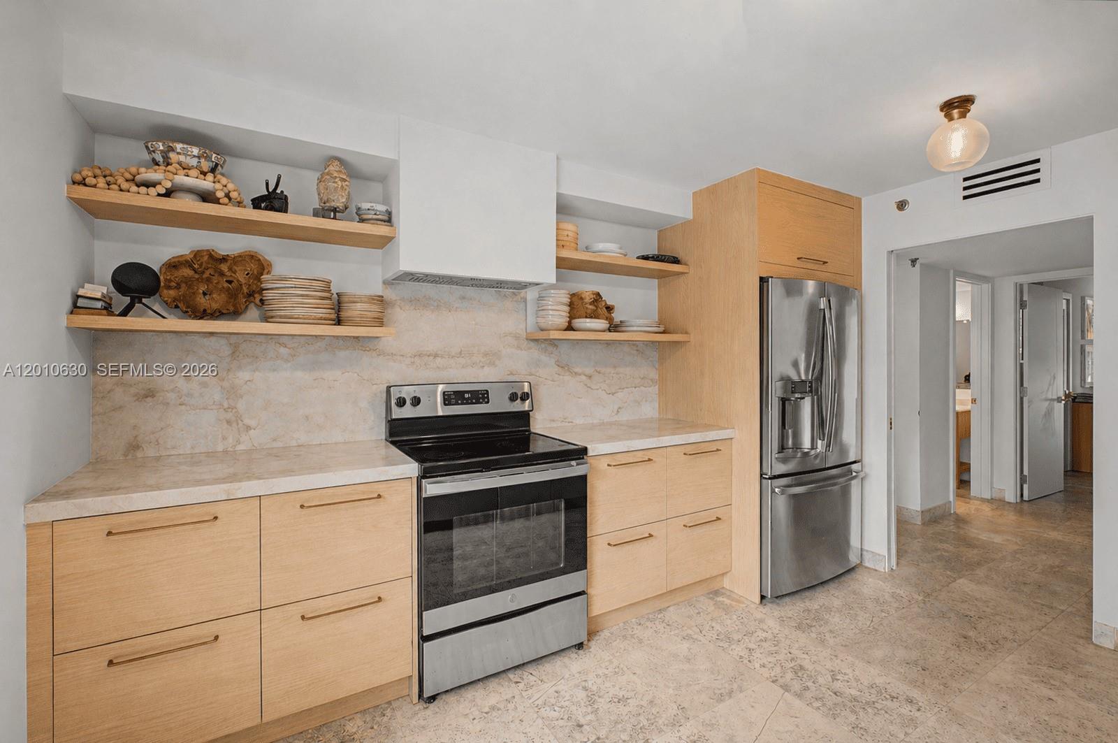 2575 S Bayshore Dr #4A Miami, FL 33133