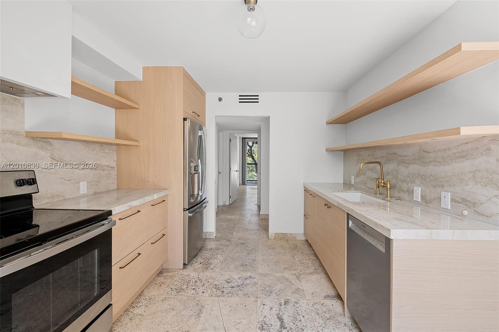 2575 S Bayshore Dr #4A Miami, FL 33133