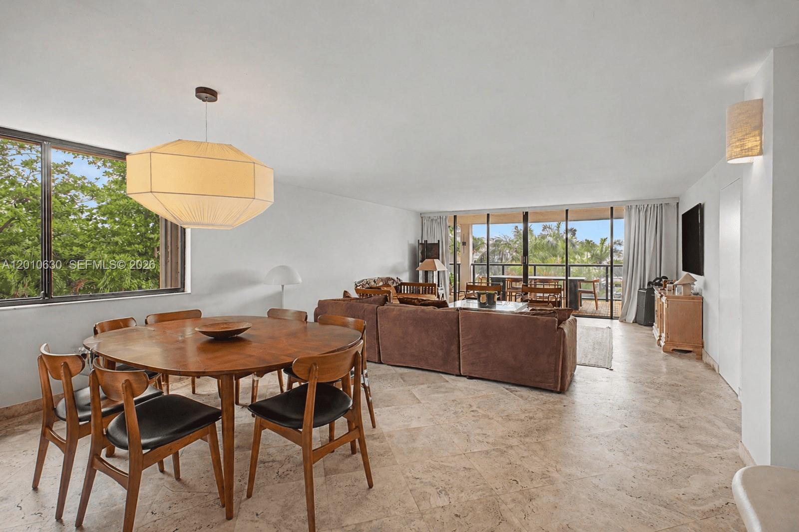 2575 S Bayshore Dr #4A Miami, FL 33133