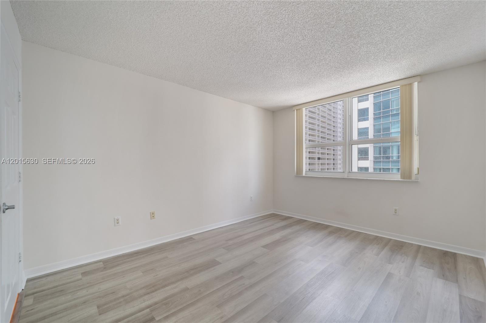 1155 Brickell Bay Dr #1602 Miami, FL 33131