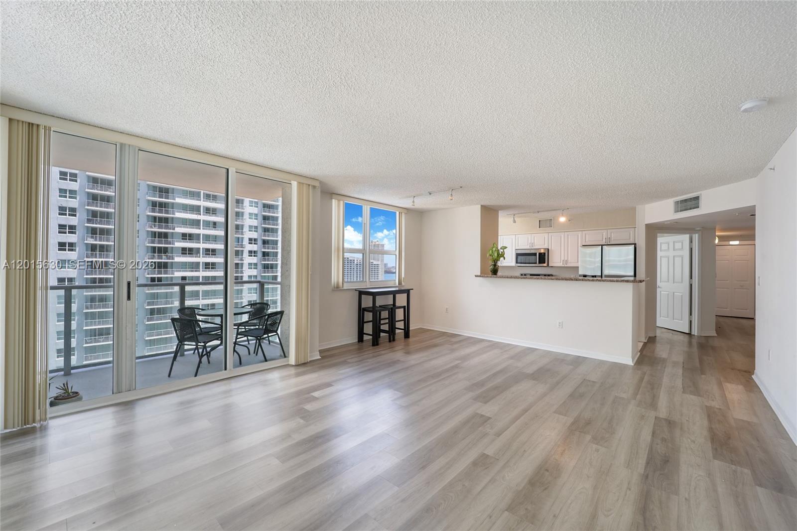 1155 Brickell Bay Dr #1602 Miami, FL 33131