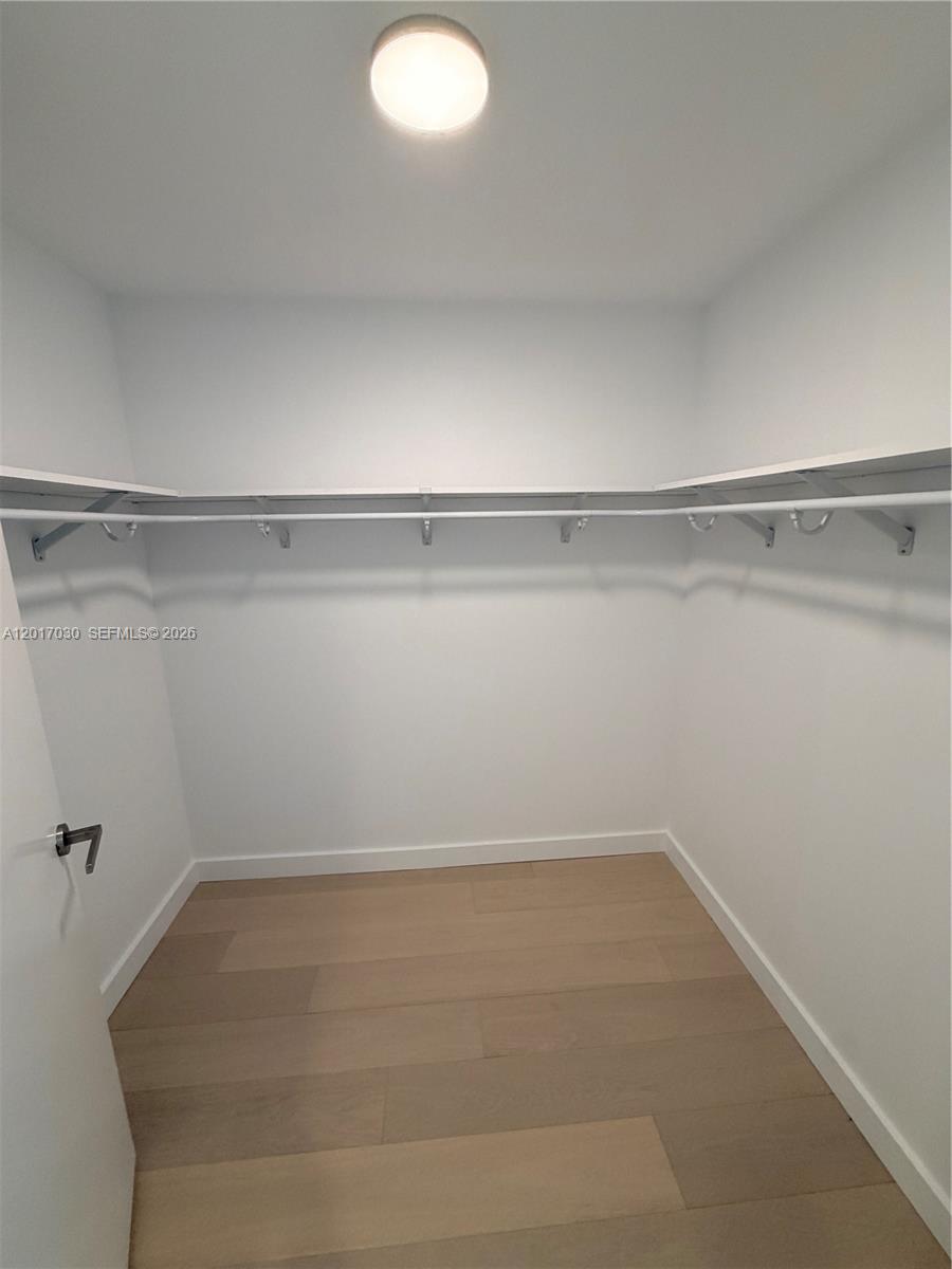 9201 E Bay Hbr Dr #309 Bay Harbor Islands, FL 33154