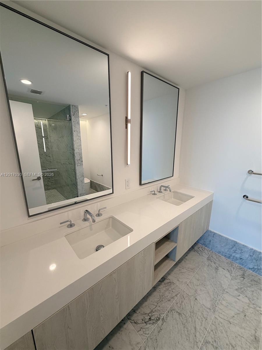 9201 E Bay Hbr Dr #309 Bay Harbor Islands, FL 33154