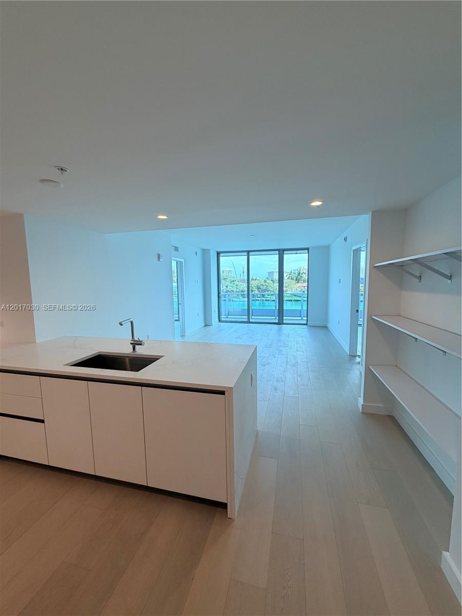 9201 E Bay Hbr Dr #309 Bay Harbor Islands, FL 33154