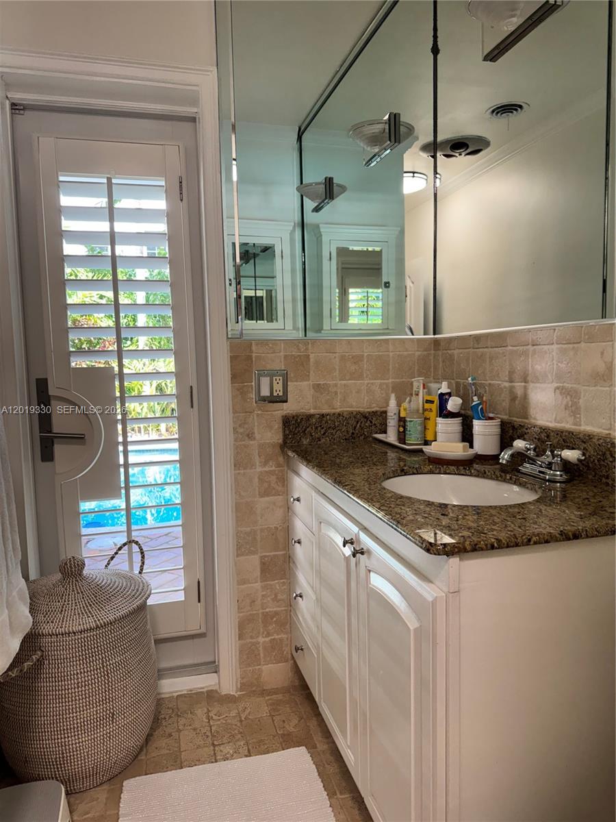 125 W Sunrise Ave Coral Gables, FL 33133