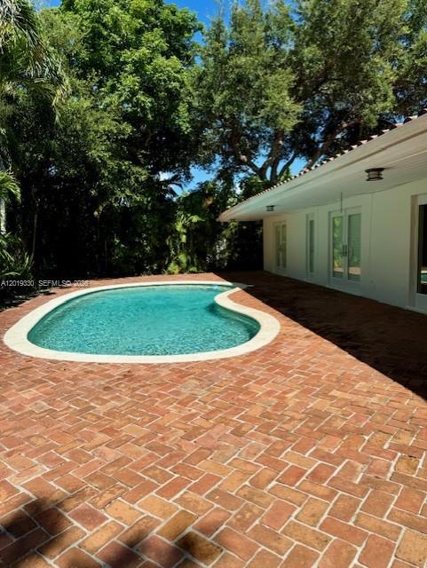 125 W Sunrise Ave Coral Gables, FL 33133