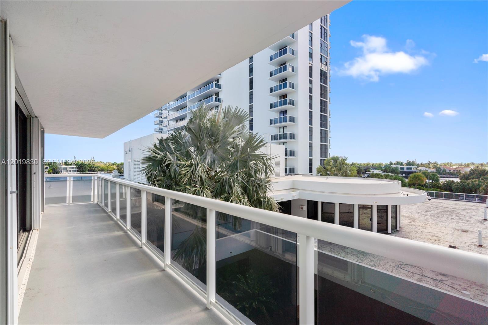 20505 E Country Clb Dr #434