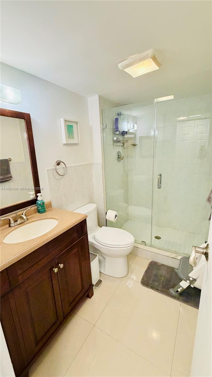 image Arlen House East12