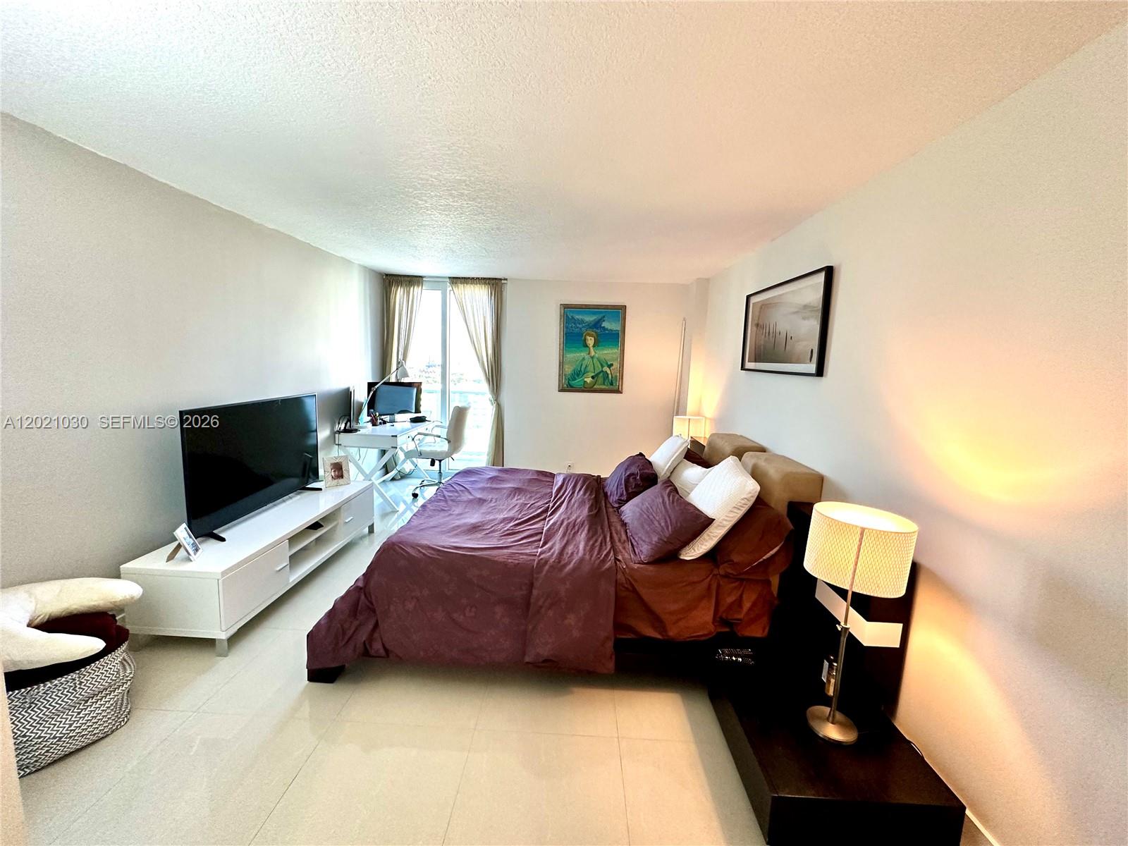 image Arlen House East6