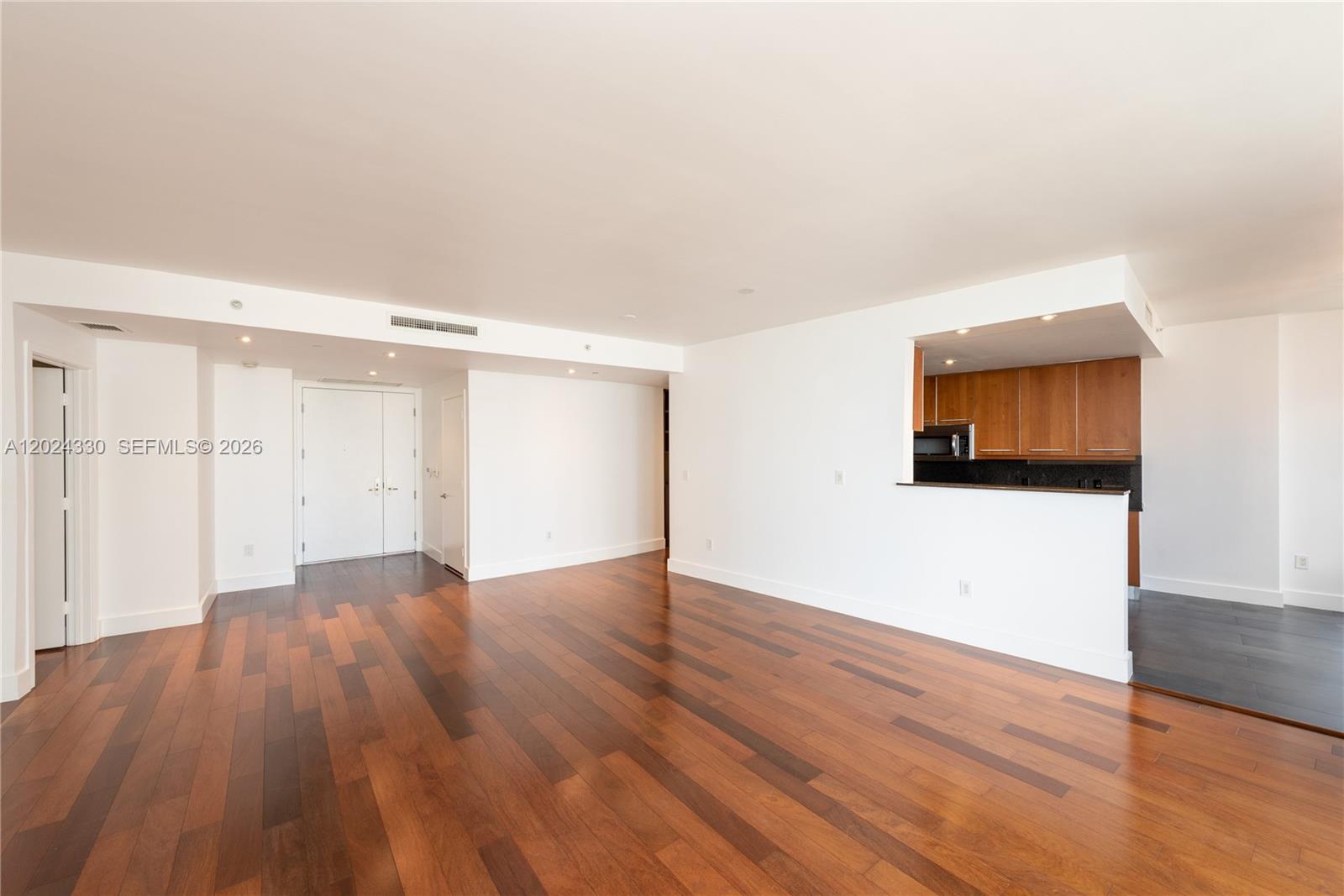 901 Brickell Key Blvd #2006 Miami, FL 33131