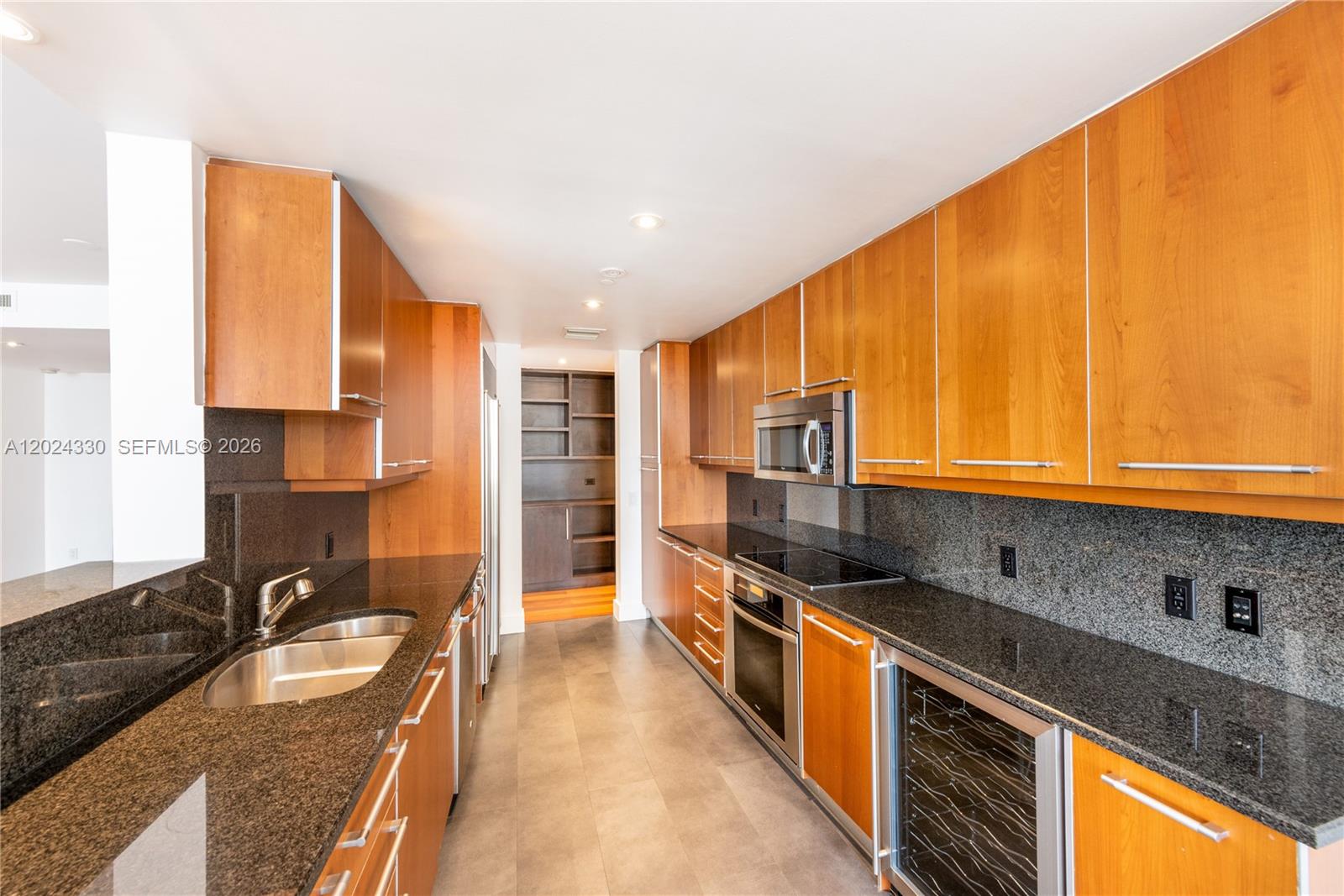 901 Brickell Key Blvd #2006 Miami, FL 33131