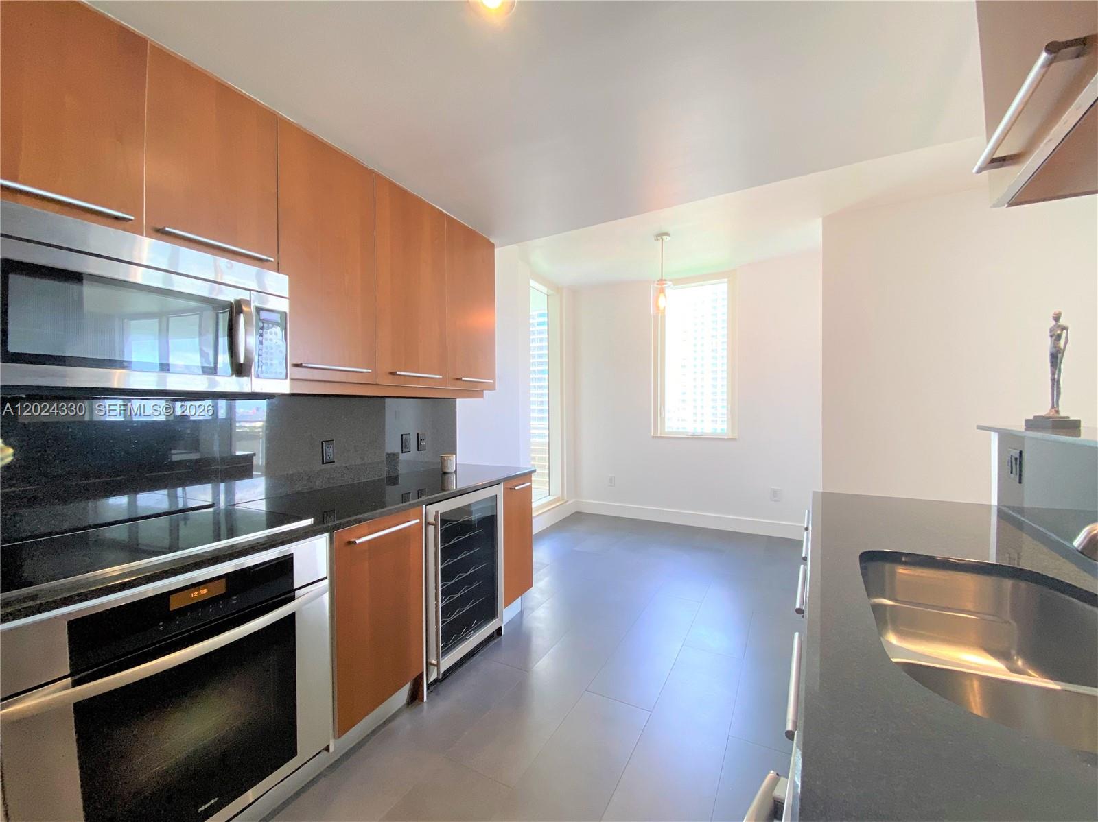 901 Brickell Key Blvd #2006 Miami, FL 33131