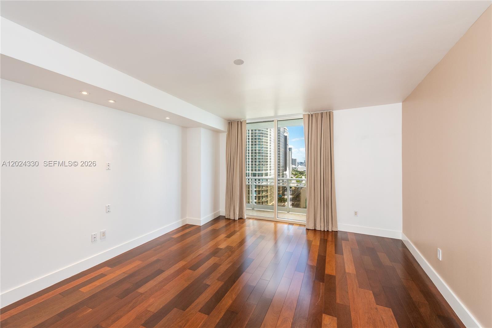 901 Brickell Key Blvd #2006 Miami, FL 33131