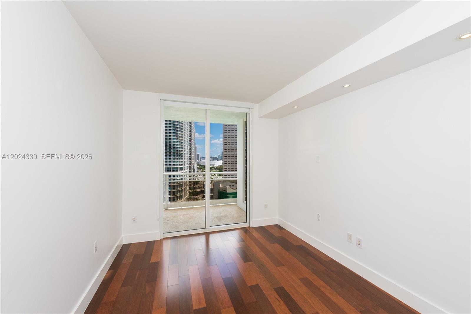 901 Brickell Key Blvd #2006 Miami, FL 33131