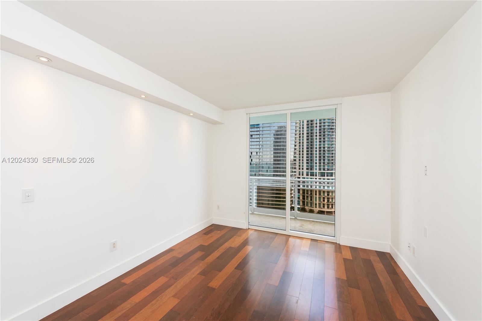 901 Brickell Key Blvd #2006 Miami, FL 33131