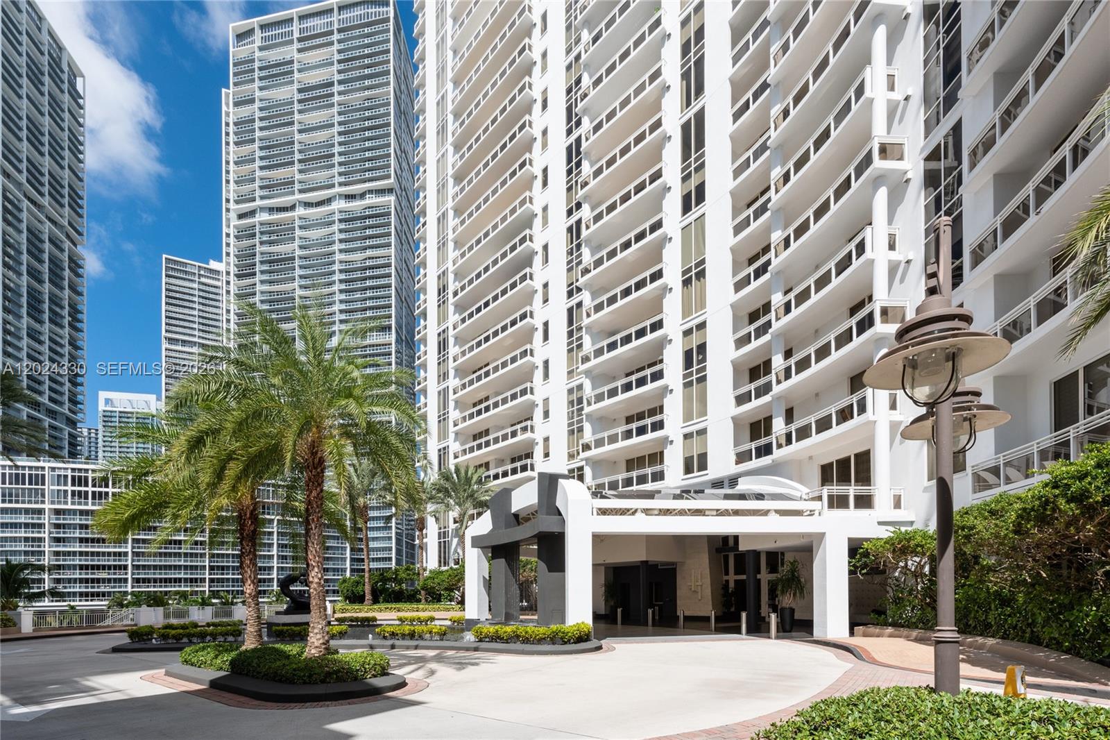 901 Brickell Key Blvd #2006 Miami, FL 33131