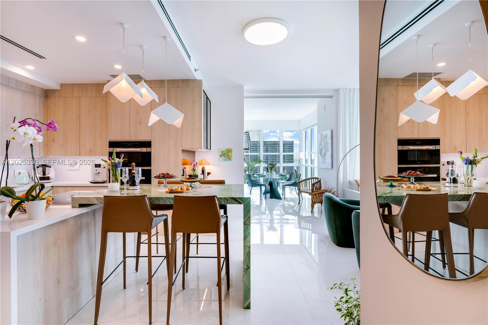 950 Brickell Bay Dr #5210 Miami, FL 33131