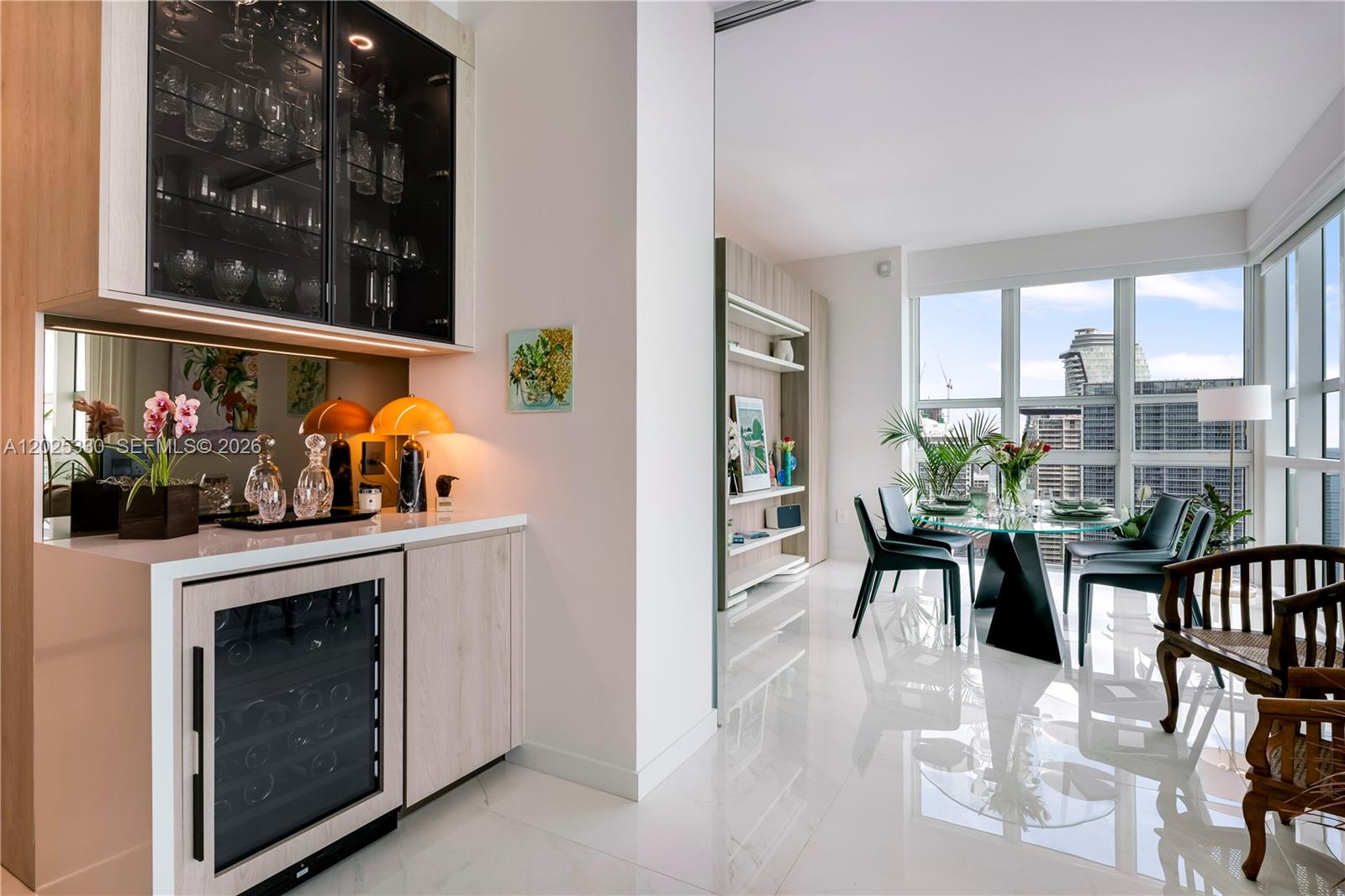 950 Brickell Bay Dr #5210 Miami, FL 33131