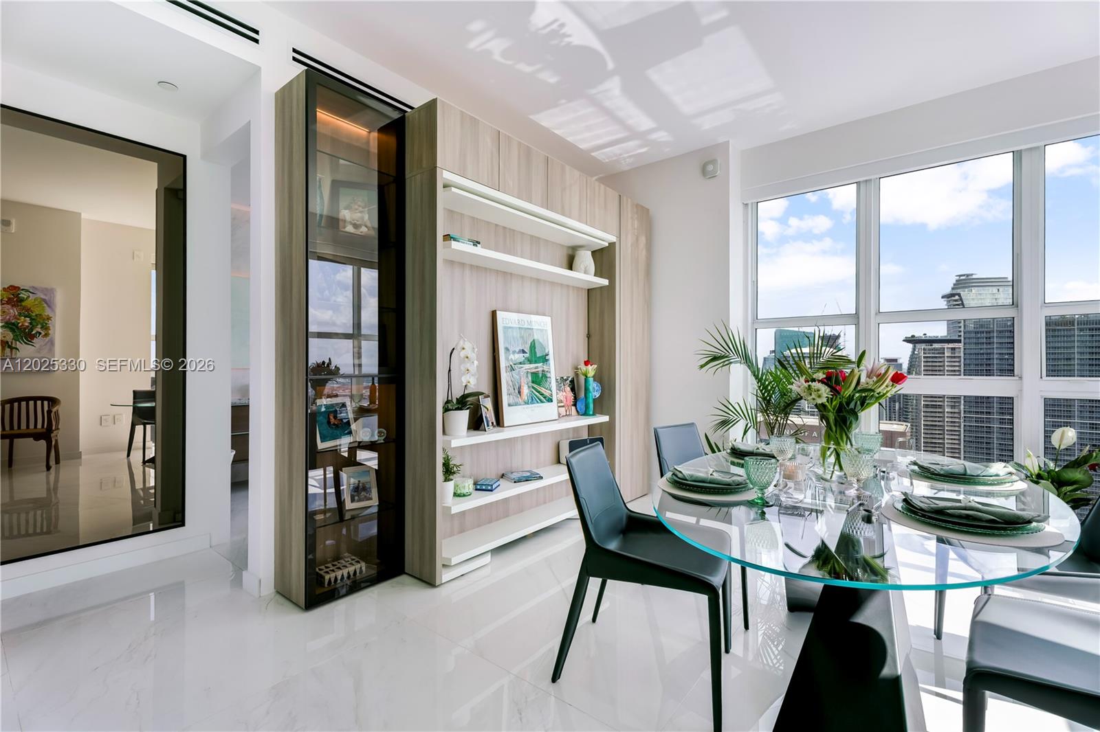 950 Brickell Bay Dr #5210 Miami, FL 33131