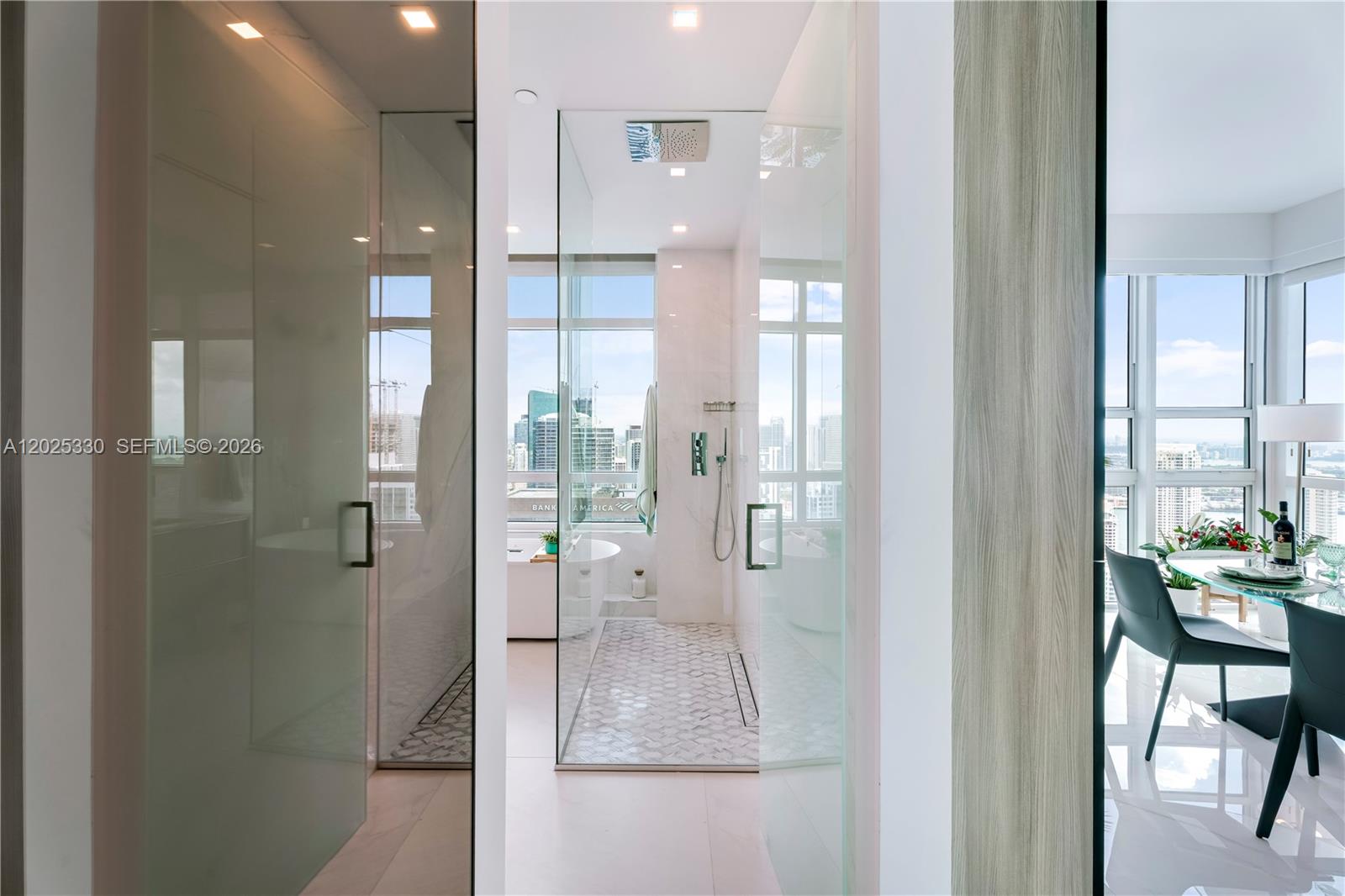 950 Brickell Bay Dr #5210 Miami, FL 33131