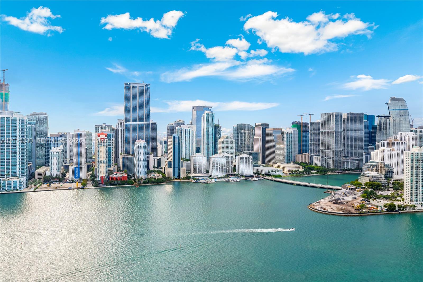 950 Brickell Bay Dr #5210 Miami, FL 33131