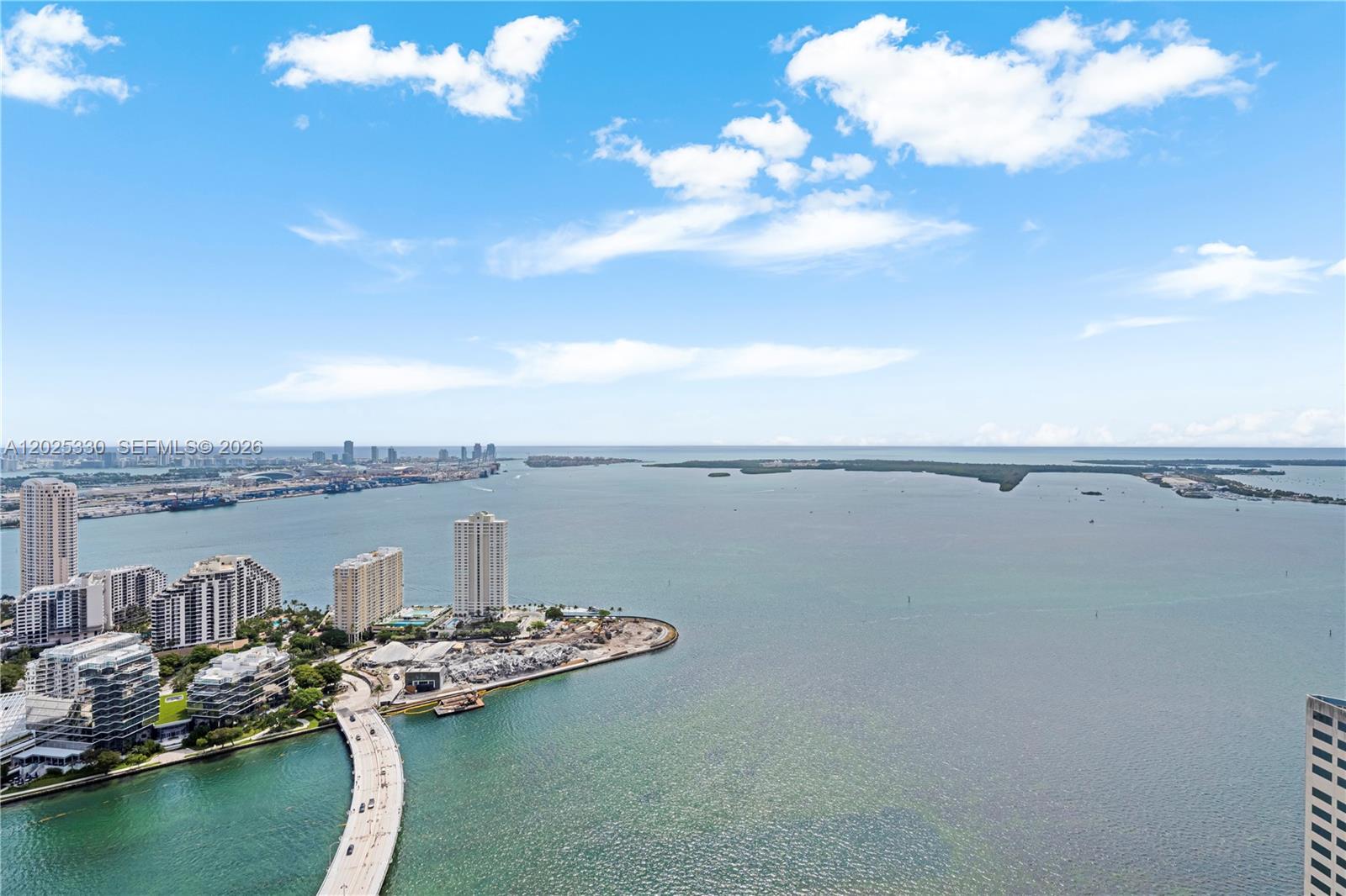 950 Brickell Bay Dr #5210 Miami, FL 33131