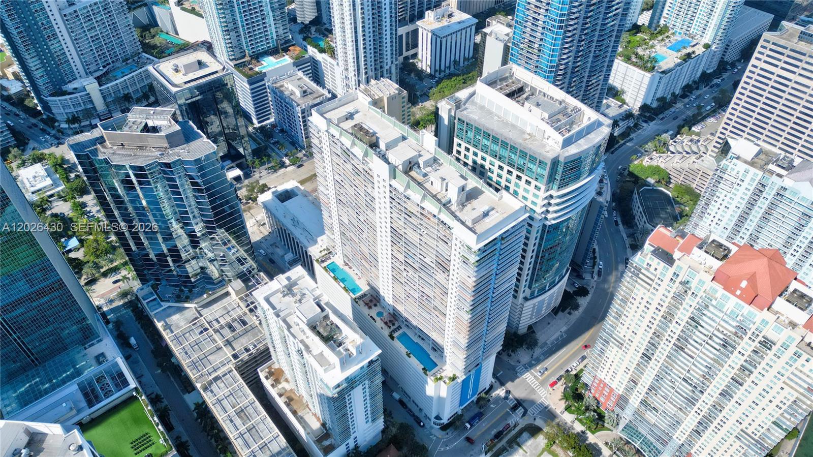 image The Club at Brickell Bay37