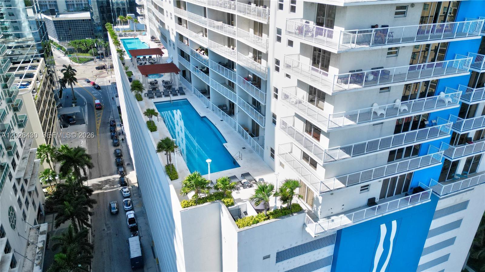 image The Club at Brickell Bay39