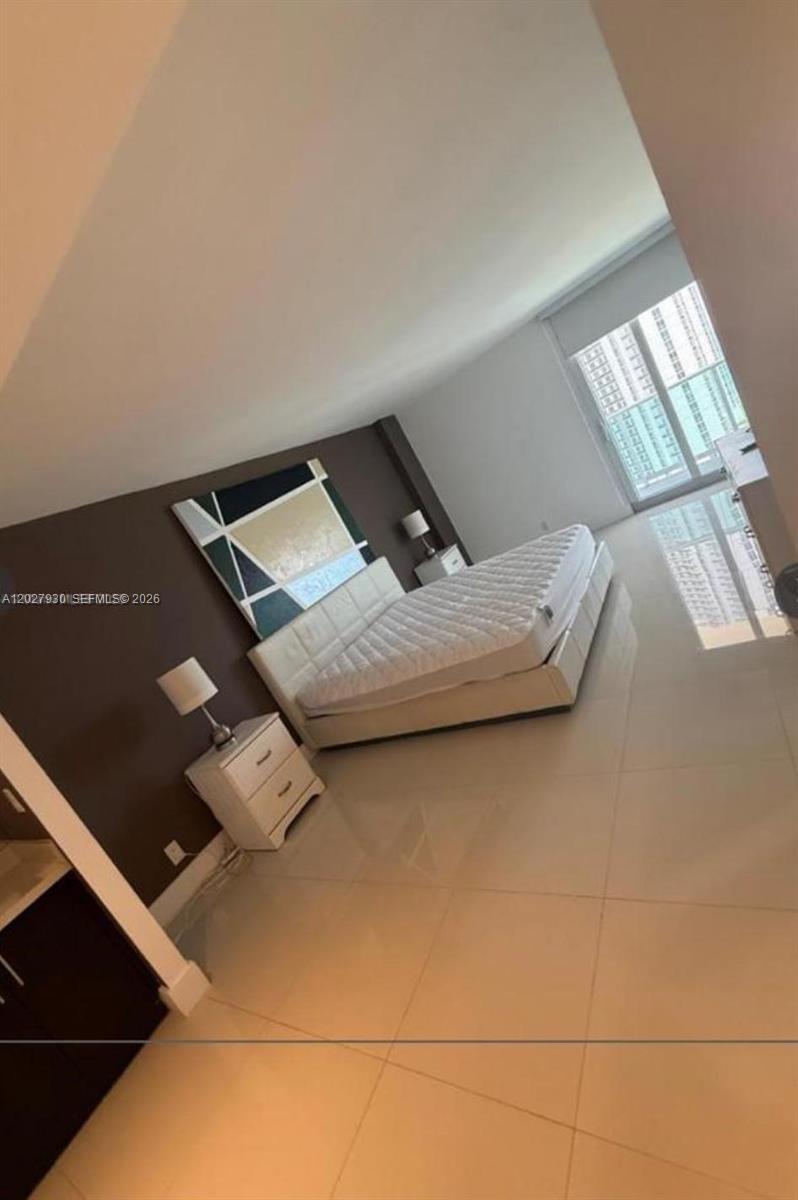 100 Bayview Dr #2014 Sunny Isles Beach, FL 33160